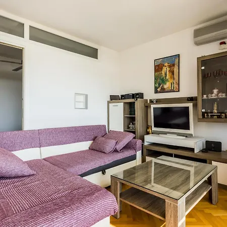 Punta - Apartment Omis